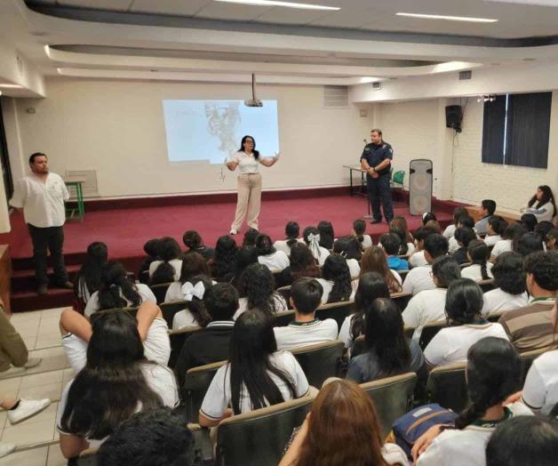Capacitan a estudiantes en medidas de seguridad