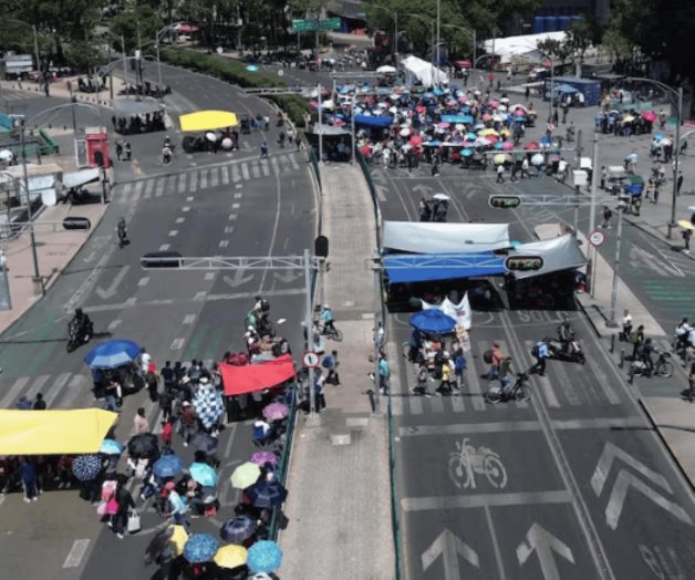 Maestros de la CNTE expresan demandas y críticas al gobierno