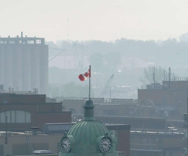 Incendios forestales obligan a evacuar a otros 1.000 residentes de provincia canadiense de Manitoba