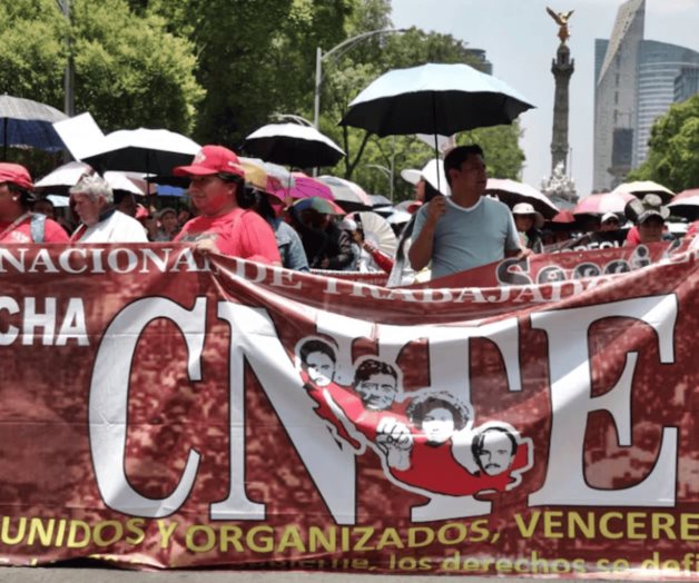 CNTE valora posible retiro del plantón en el Zócalo CNTE valora posible retiro del plantón en el Zócalo