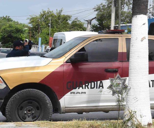Le quitan camioneta a amenazada con arma Le quitan camioneta a amenazada con arma
