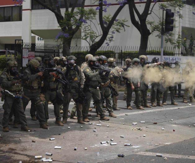 Despliegan agentes de la Guardia Nacional de EU para controlar protestas en Los Ángeles