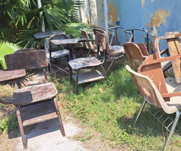 Escuela Primaria Club 20 30 No. 1 solicita donación de mesabancos