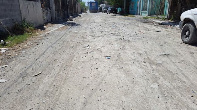 Claman pavimentación durante más de 8 años