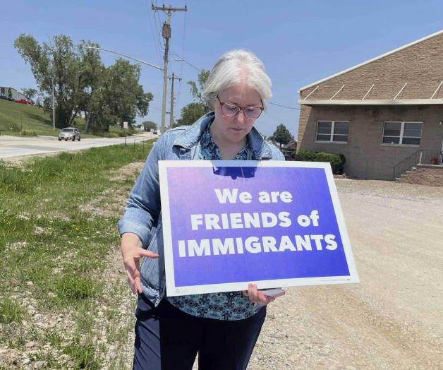 Redada de agentes federales de inmigración en planta de producción cárnica de Omaha desata protestas