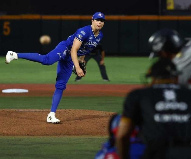 Charros de Jalisco se imponen a Tigres en el Estadio Panamericano Charros de Jalisco se imponen a Tigres en el Estadio Panamericano