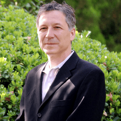 Alberto  Díaz Cayeros