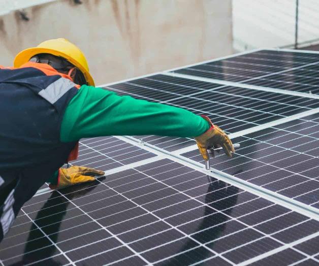 Impulsan electrificaci&oacute;n total