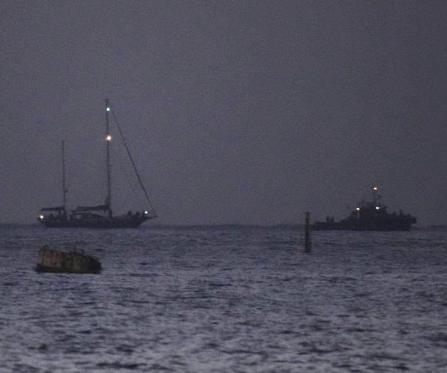 Israel deporta a otros seis activistas detenidos en barco de ayuda a Gaza, dice grupo de DDHH