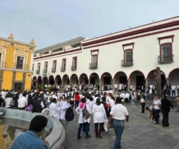 Marcha personal contra desabasto