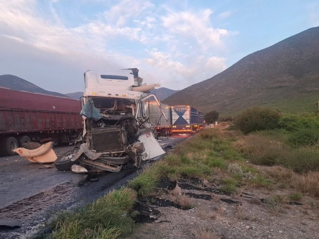 Choque múltiple en la Victoria-Tula deja un herido y desata rapiña
