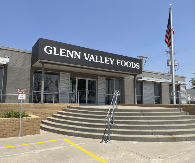 Propietario de planta, allanada por el ICE, en Omaha, sigue las reglas de contrataci&oacute;n