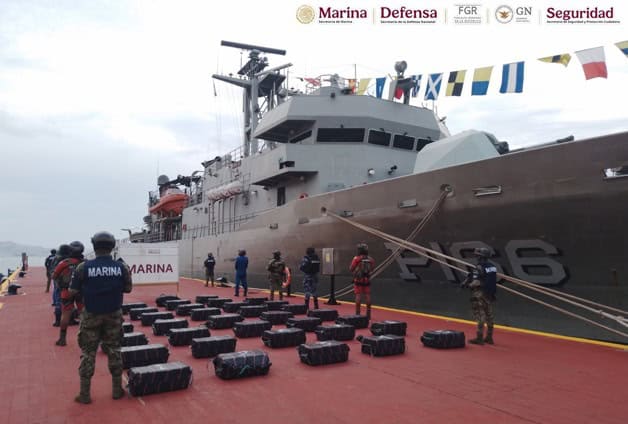 Aseguran tonelada de cocaína frente a costas de Guerrero