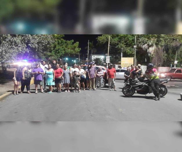 Cierran avenida por corte de luz Cierran avenida por corte de luz