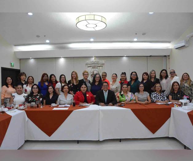 Asisten a la asamblea de junio Asisten a la asamblea de junio