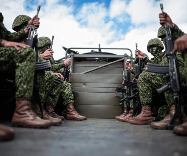 Mercenarios colombianos se instalan en Michoacán Mercenarios colombianos se instalan en Michoacán