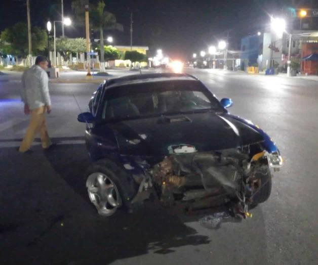 Se estampan Mustang y Kia Se estampan Mustang y Kia