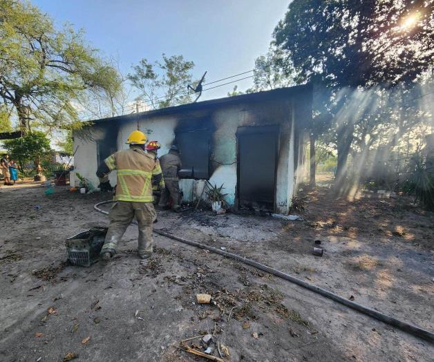 Incendio  consume  vivienda