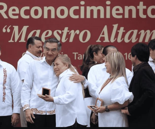 Rinden homenaje a maestros por 40 a&ntilde;os de servicio en Tamaulipas
