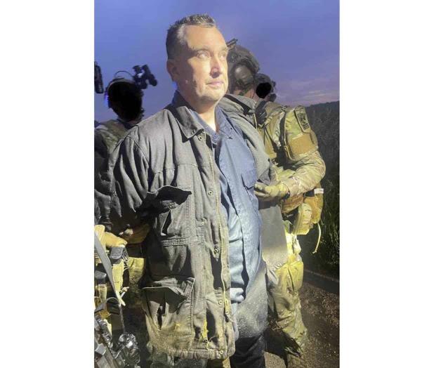 Se entrega sospechoso de matar a dos legisladores de Minnesota