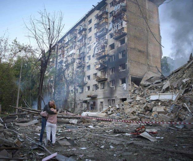 Ataque ruso nocturno deja 15 muertos y 156 heridos en Ucrania