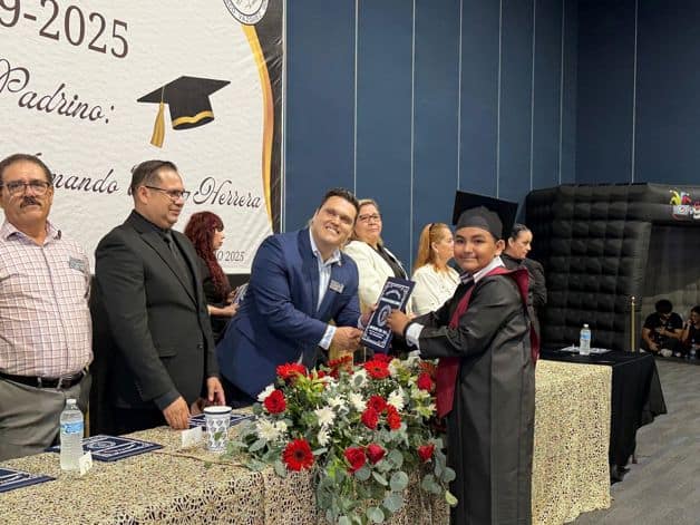 Destaca Humberto logro de egresados de primaria