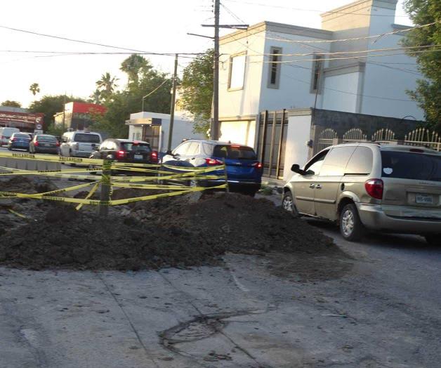 Socavón en zona escolar Socavón en zona escolar