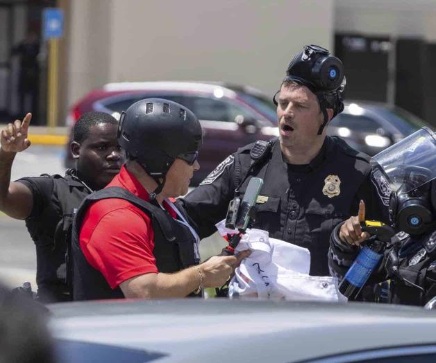 Podr&iacute;a ser deportado un periodista hispano   tras ser detenido