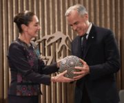 Propone Claudia Cumbre por Bienestar Económico