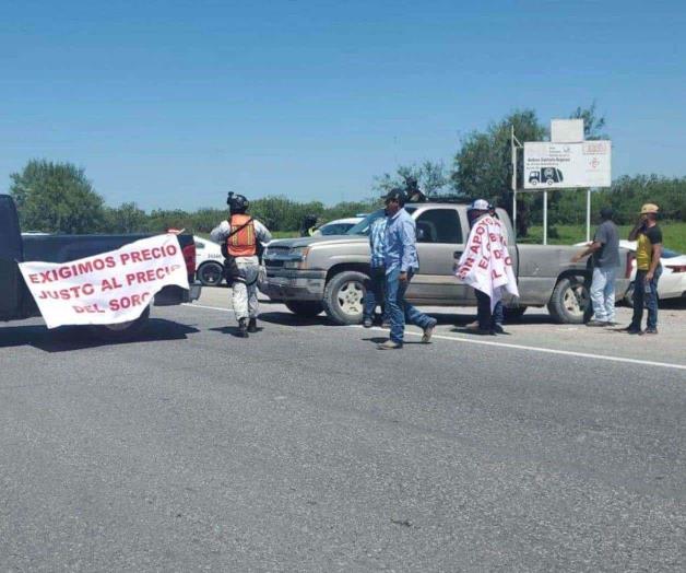 Amenazan campesinos con bloquear carreteras