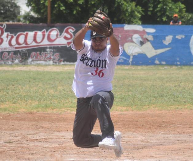 Dram&aacute;tico triunfo de los Gallos