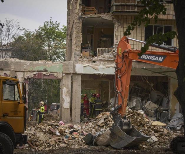 Zelenskyy pide más presión tras ataque letal con misiles en Kiev Zelenskyy pide más presión tras ataque letal con misiles en Kiev