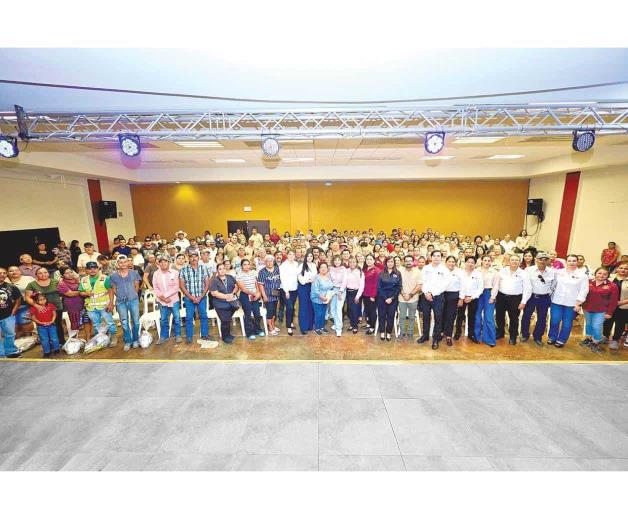 Entregan apoyos sociales en D.O.