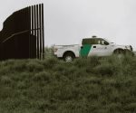 Texas disminuye recursos para construir muro fronterizo
