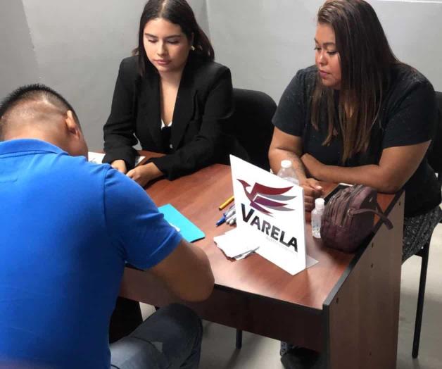 Conectan a empresas con los desempleados