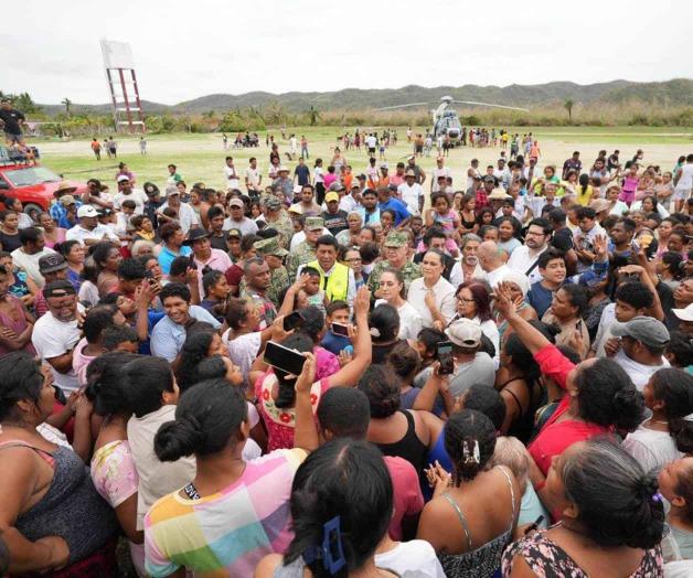 Supervisa Claudia ayuda en Oaxaca
