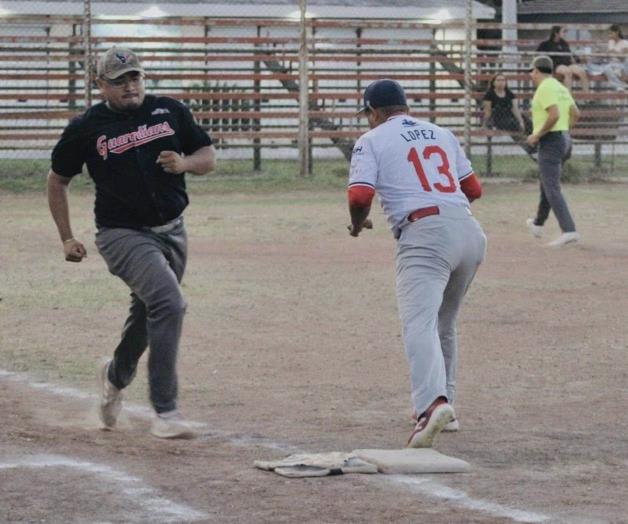 Guardianes se van arriba en la serie