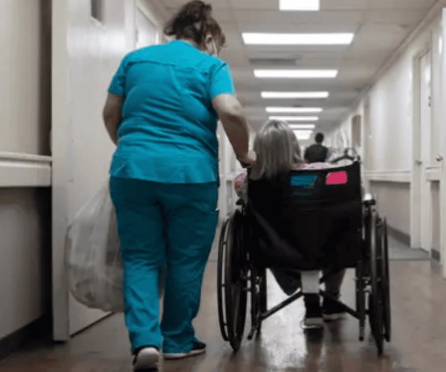 Texas mantiene ilegalmente a personas con discapacidad en hogares de ancianos: Juez Texas mantiene ilegalmente a personas con discapacidad en hogares de ancianos: Juez