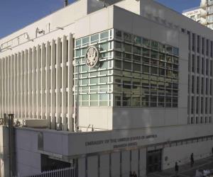 EEUU refuerza evacuaciones de emergencia y alertas de viaje tras ataques contra Irán