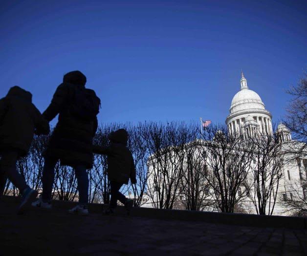 Aprueban ley para prohibir la venta de armas de asalto