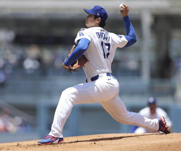 ¡Lanza fuego en Dodger Stadium! ¡Lanza fuego en Dodger Stadium!
