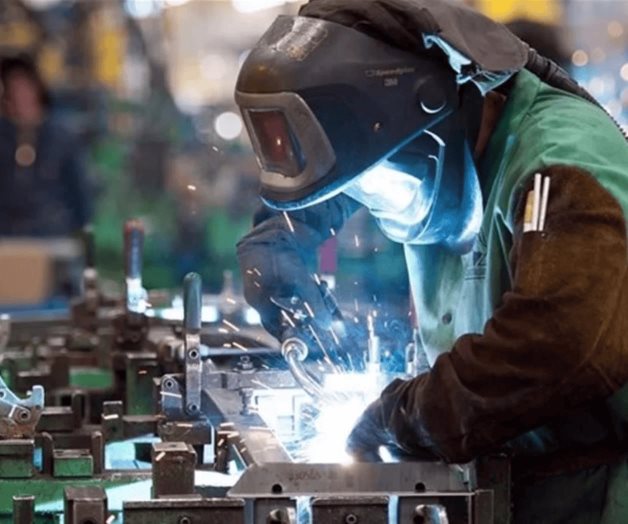 Proponen eliminar pago de horas extras para reducir jornada