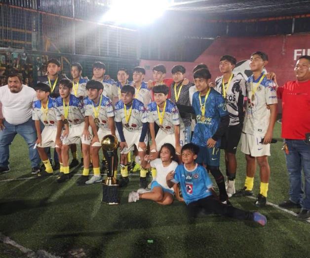 &iexcl;Reinan en la Liga Futbol Total!