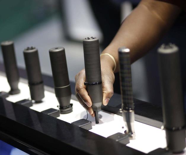 Buscan relajar regulaciones en silenciadores y armas de fuego