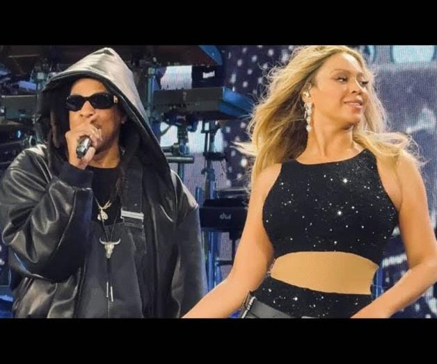 Llega de sorpresa a Par&iacute;s