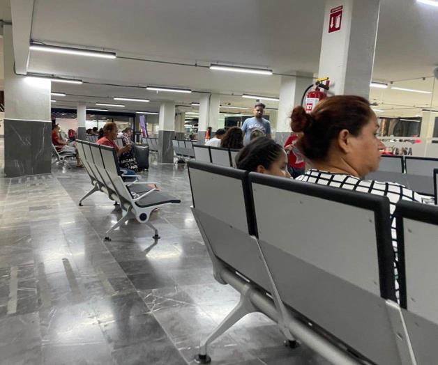 Se ´asfixian´ los usuarios en Central de Autobuses Se ´asfixian´ los usuarios en Central de Autobuses