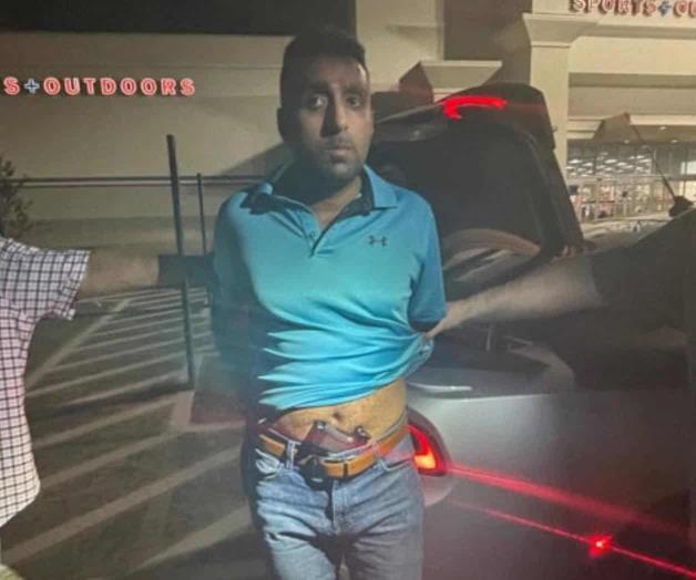 Atrapan a un iraní con arma entre su pantalón Atrapan a un iraní con arma entre su pantalón