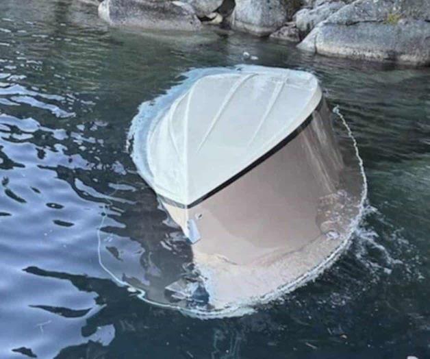 Identifican a familia que murió al volcarse bote Identifican a familia que murió al volcarse bote