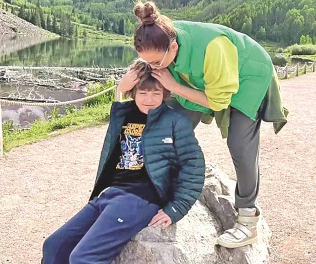 Celebra cumplea&ntilde;os  de su hijo Matthew