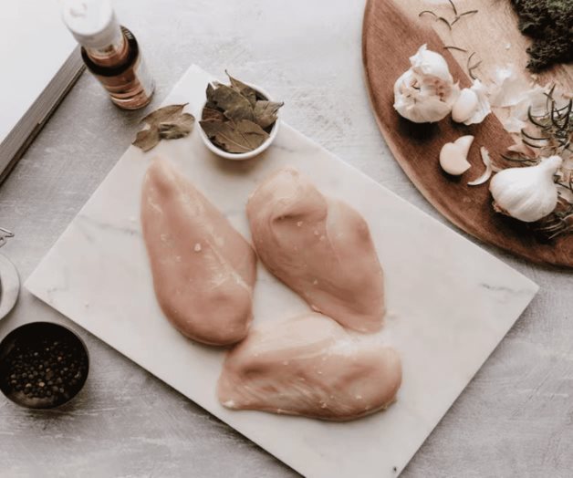 Cómo darle sabor a las pechugas de pollo Cómo darle sabor a las pechugas de pollo